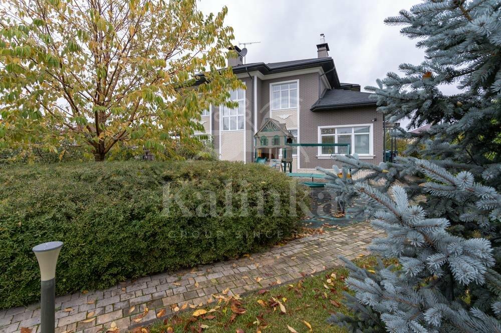 2-этажный коттедж 320 м² с отделкой