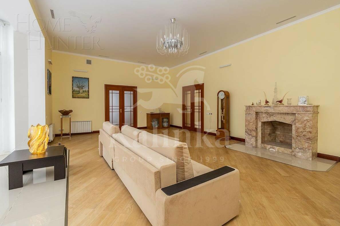 2-этажный коттедж 1 200 м² с отделкой