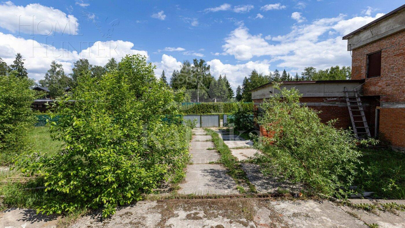 2-этажный коттедж 1 620 м² без отделки