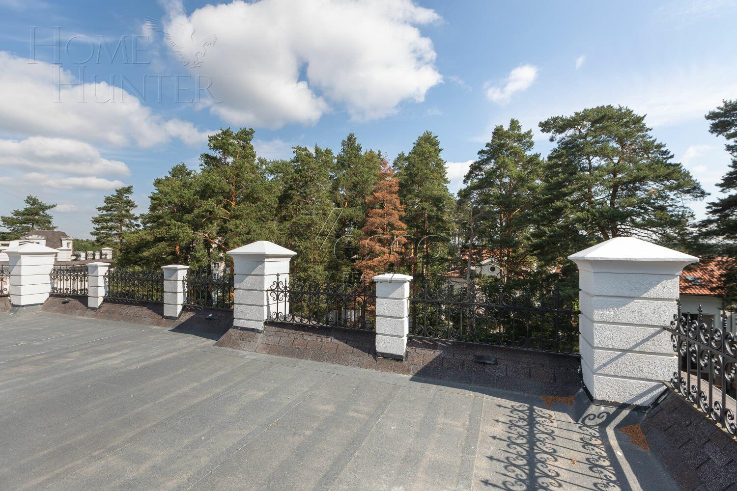 3-этажный коттедж 320 м² без отделки