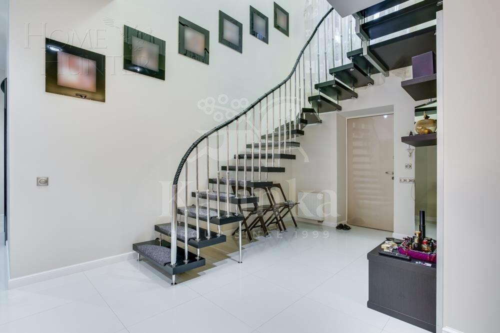 2-этажный коттедж 580 м² с отделкой