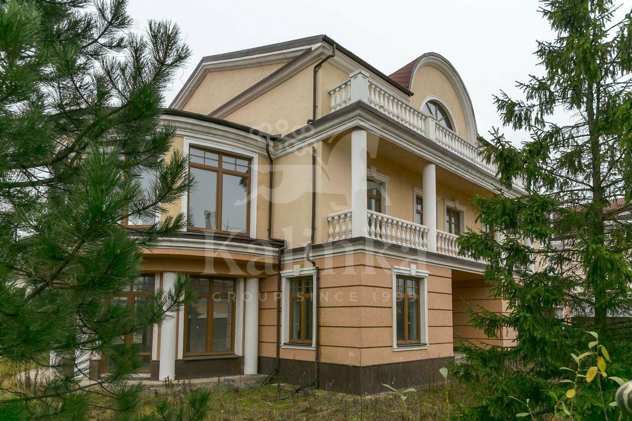 2-этажный коттедж 600 м² без отделки