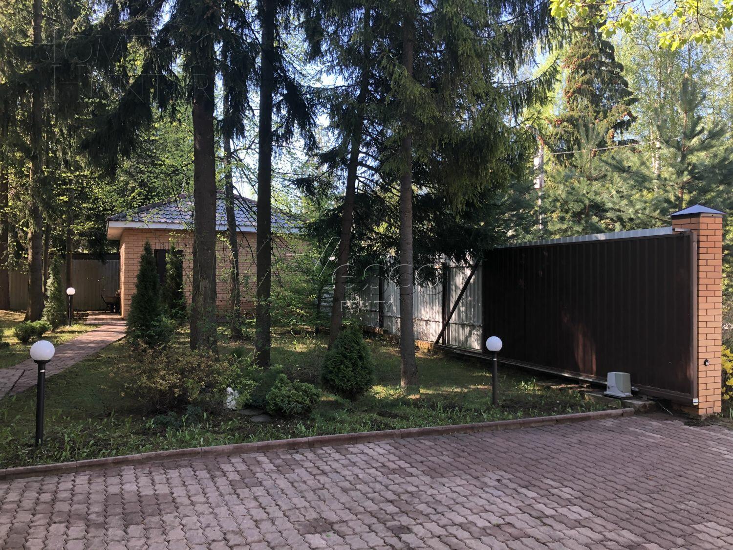 3-этажный коттедж 256 м² с отделкой