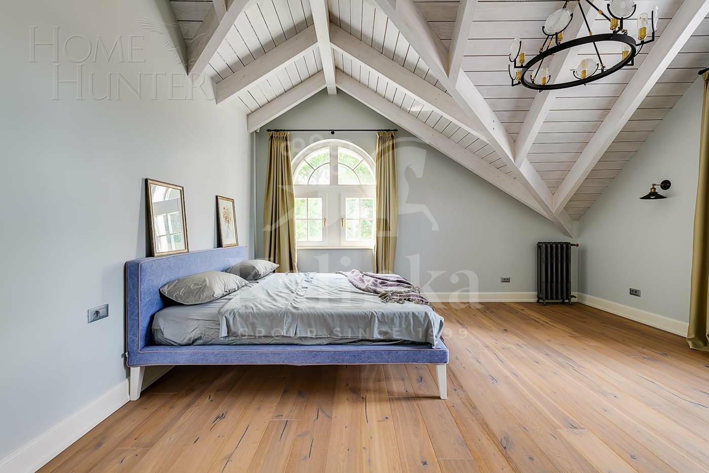 4-этажный таунхаус 678 м² с отделкой