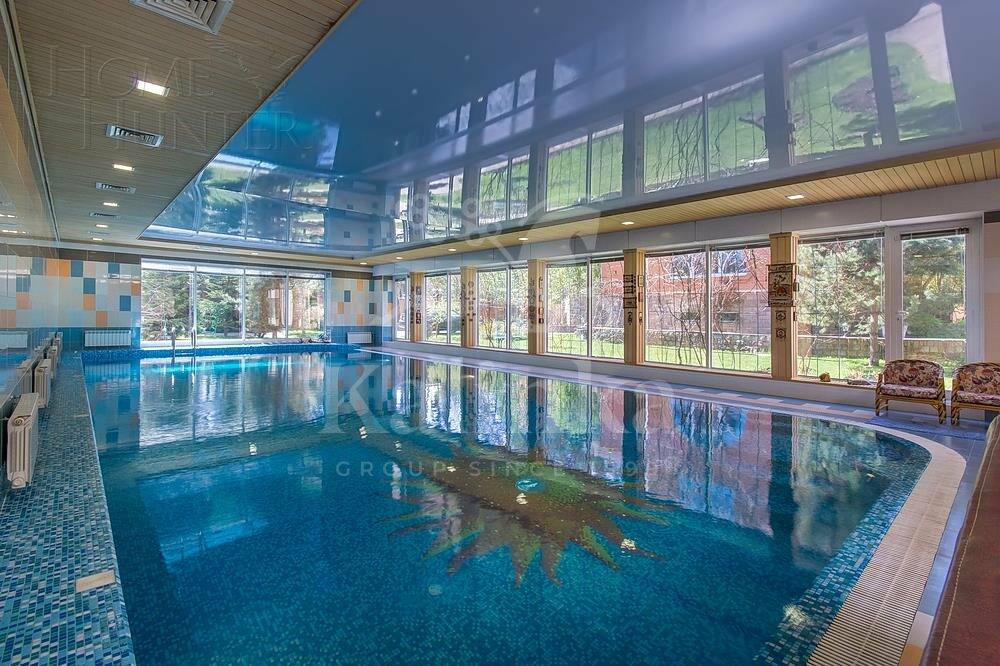 4-этажный коттедж 1 000 м² с отделкой