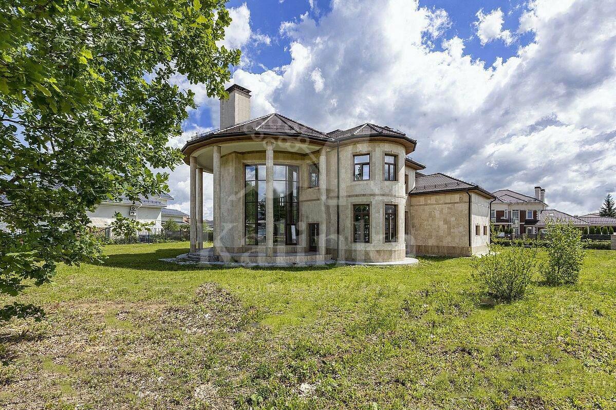 2-этажный коттедж 840 м² без отделки