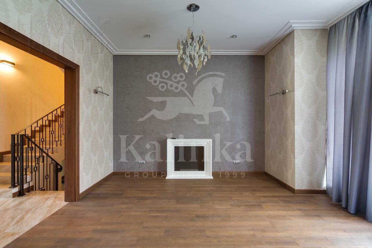 2-этажный таунхаус 220 м² с отделкой