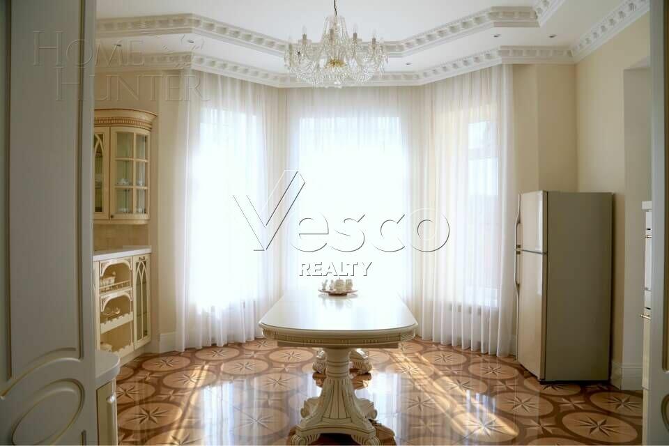 2-этажный коттедж 650 м² с отделкой