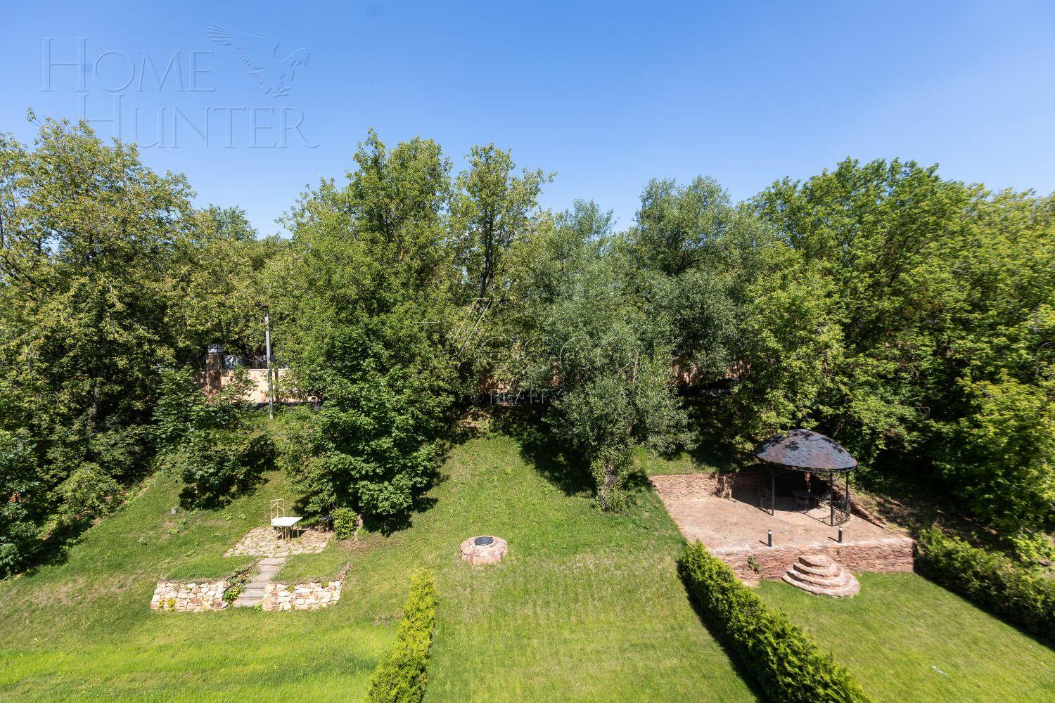 4-УРОВНЕВЫЙ ТАУНХАУС БЕЗ ОТДЕЛКИ 415 М² НА 1 ЭТАЖЕ