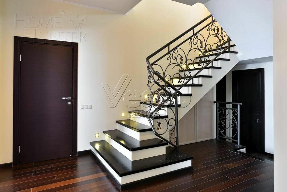 2-этажный коттедж 490 м² с отделкой