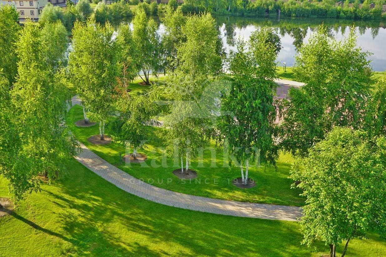 3-этажный таунхаус 311.57 м² без отделки