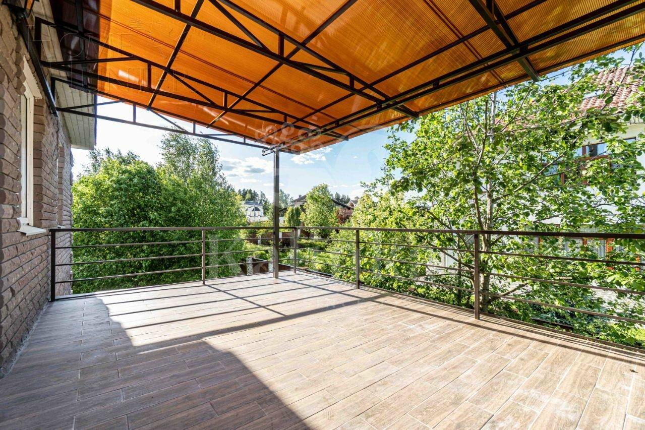 3-этажный коттедж 372 м² с отделкой