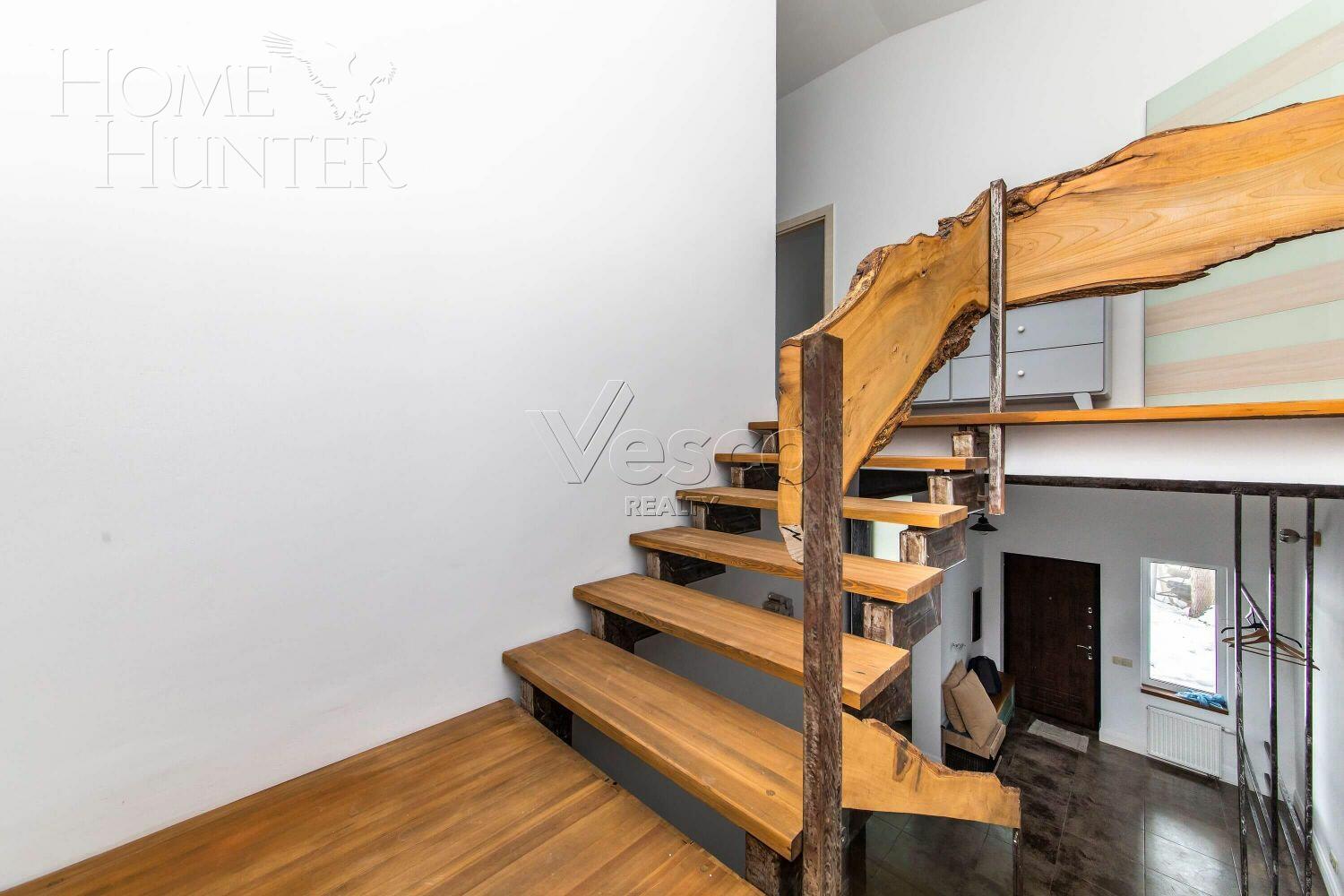 2-этажный коттедж 300 м² с отделкой