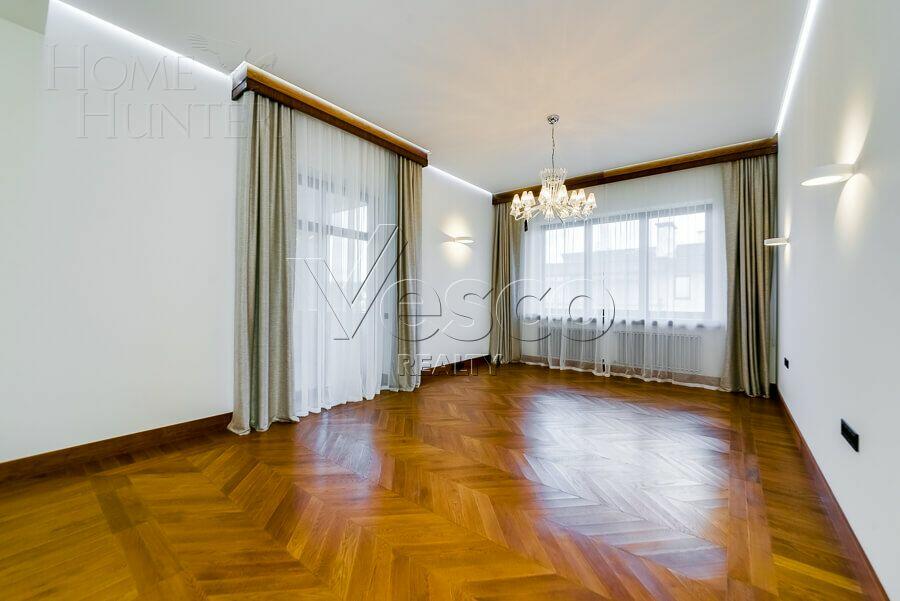 2-этажный коттедж 989.7 м² с отделкой