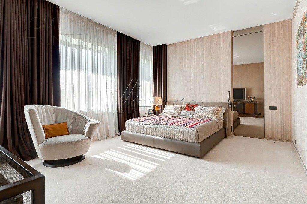 2-этажный коттедж 438 м² с отделкой