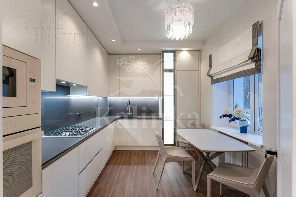 3-этажный коттедж 400 м² с отделкой