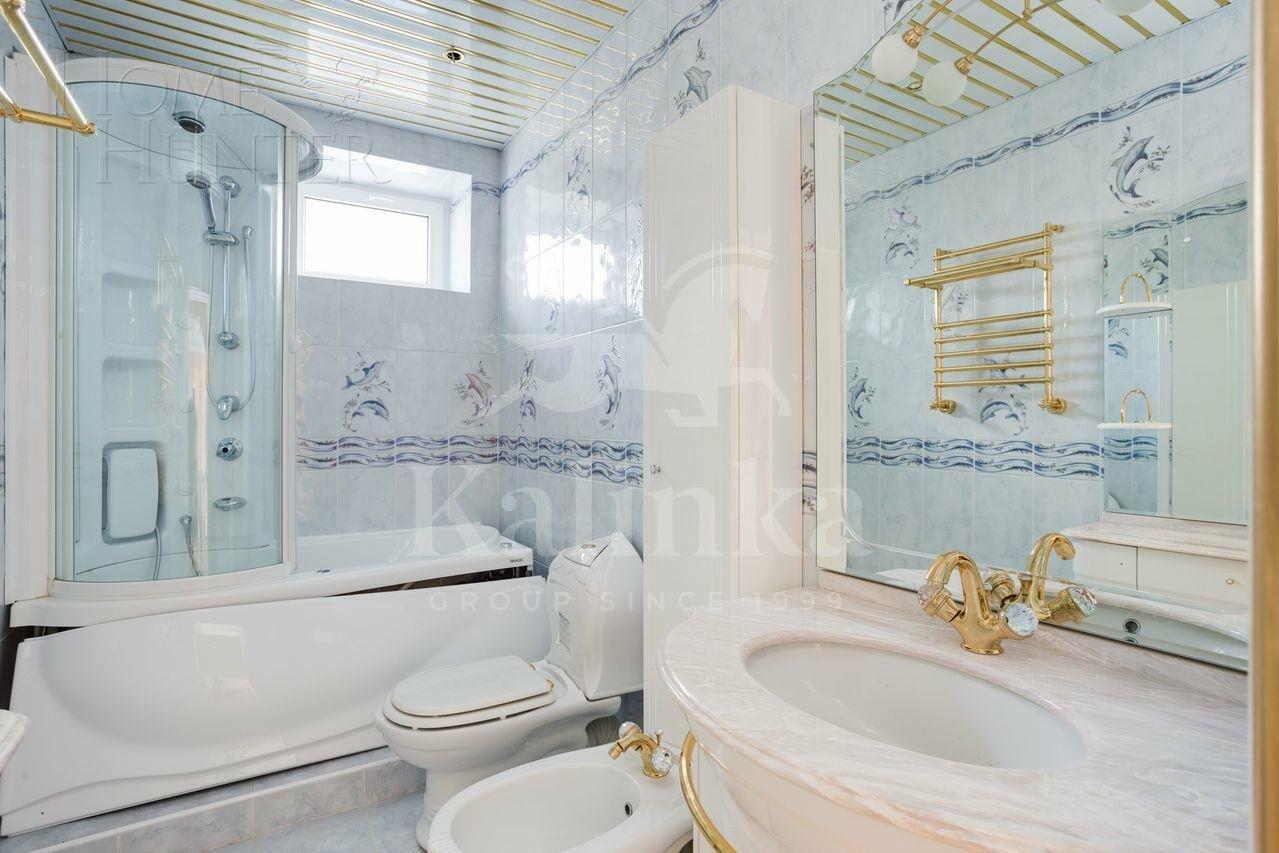 2-этажный коттедж 850 м² с отделкой