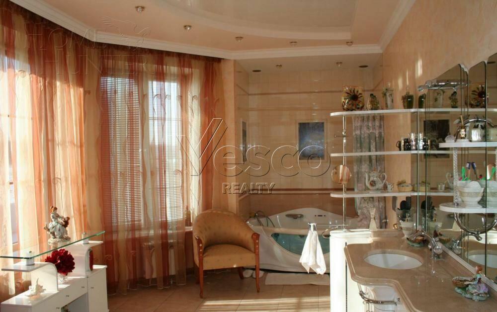 4-этажный коттедж 970 м² с отделкой