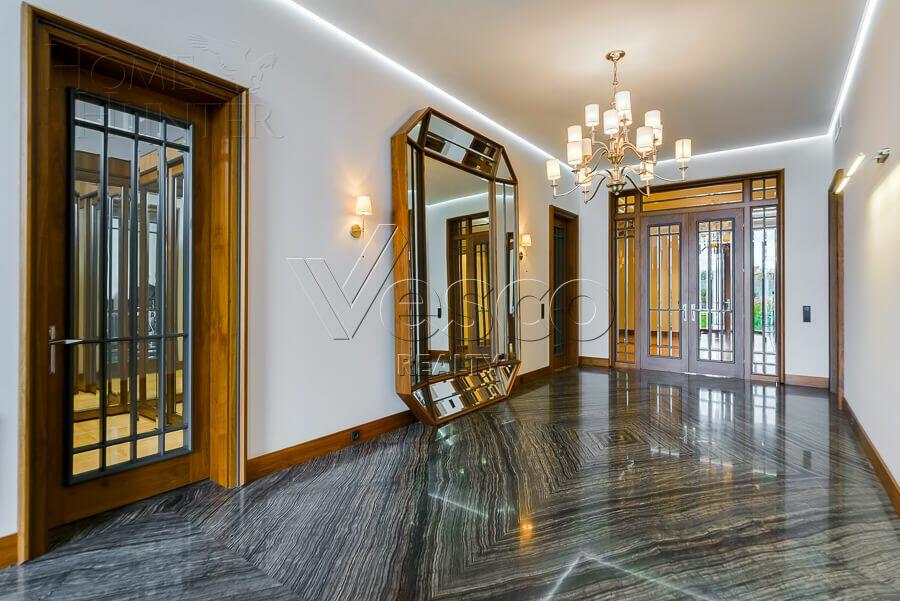 2-этажный коттедж 989.7 м² с отделкой