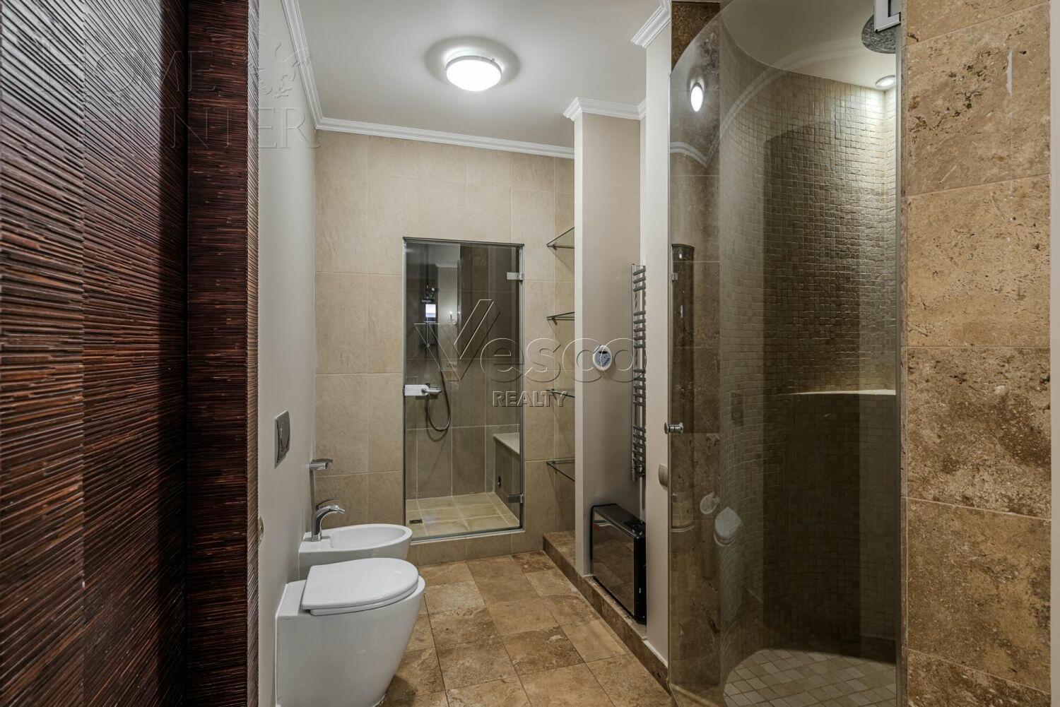 5-КОМН. КВАРТИРА С ОТДЕЛКОЙ 187.8 М² НА 4 ЭТАЖЕ