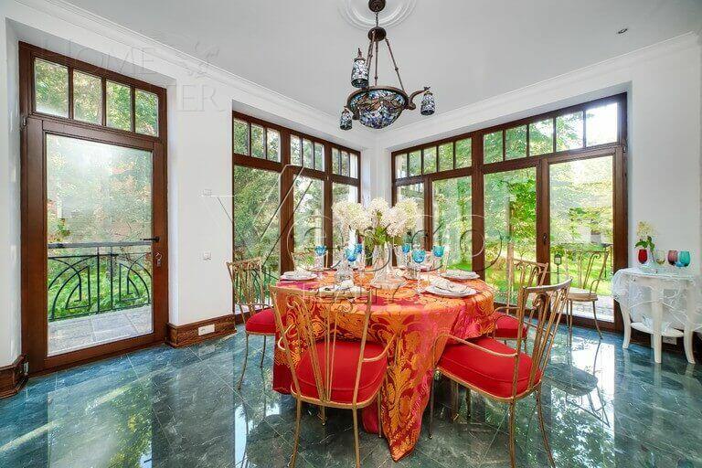 3-этажный коттедж 1 450 м² с отделкой