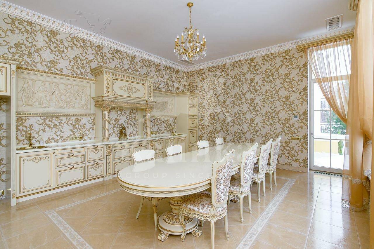 2-этажный коттедж 3 000 м² с отделкой