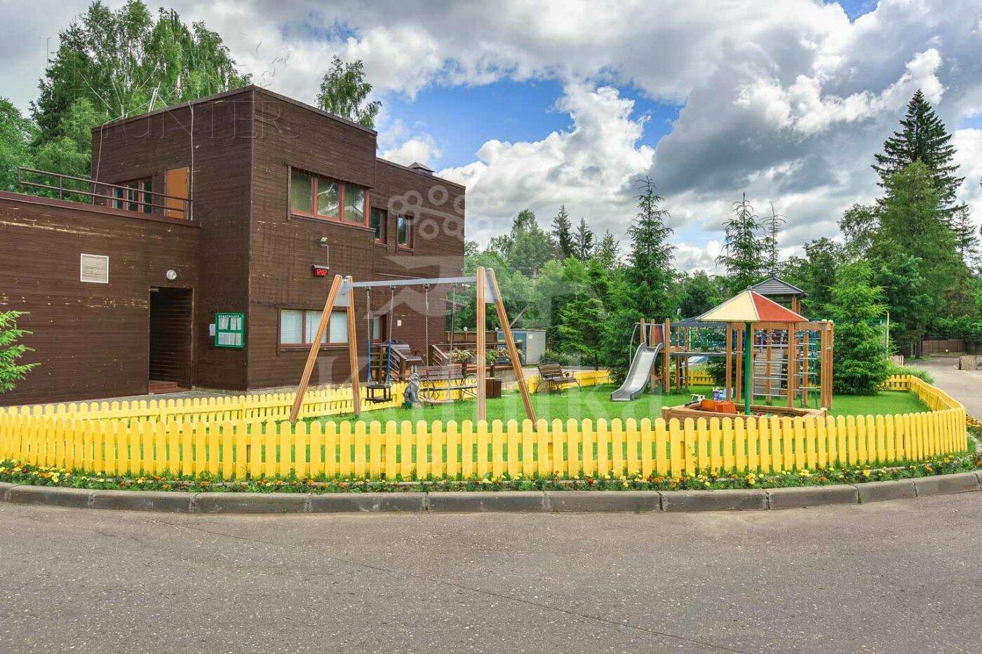 2-этажный коттедж 500 м² с отделкой