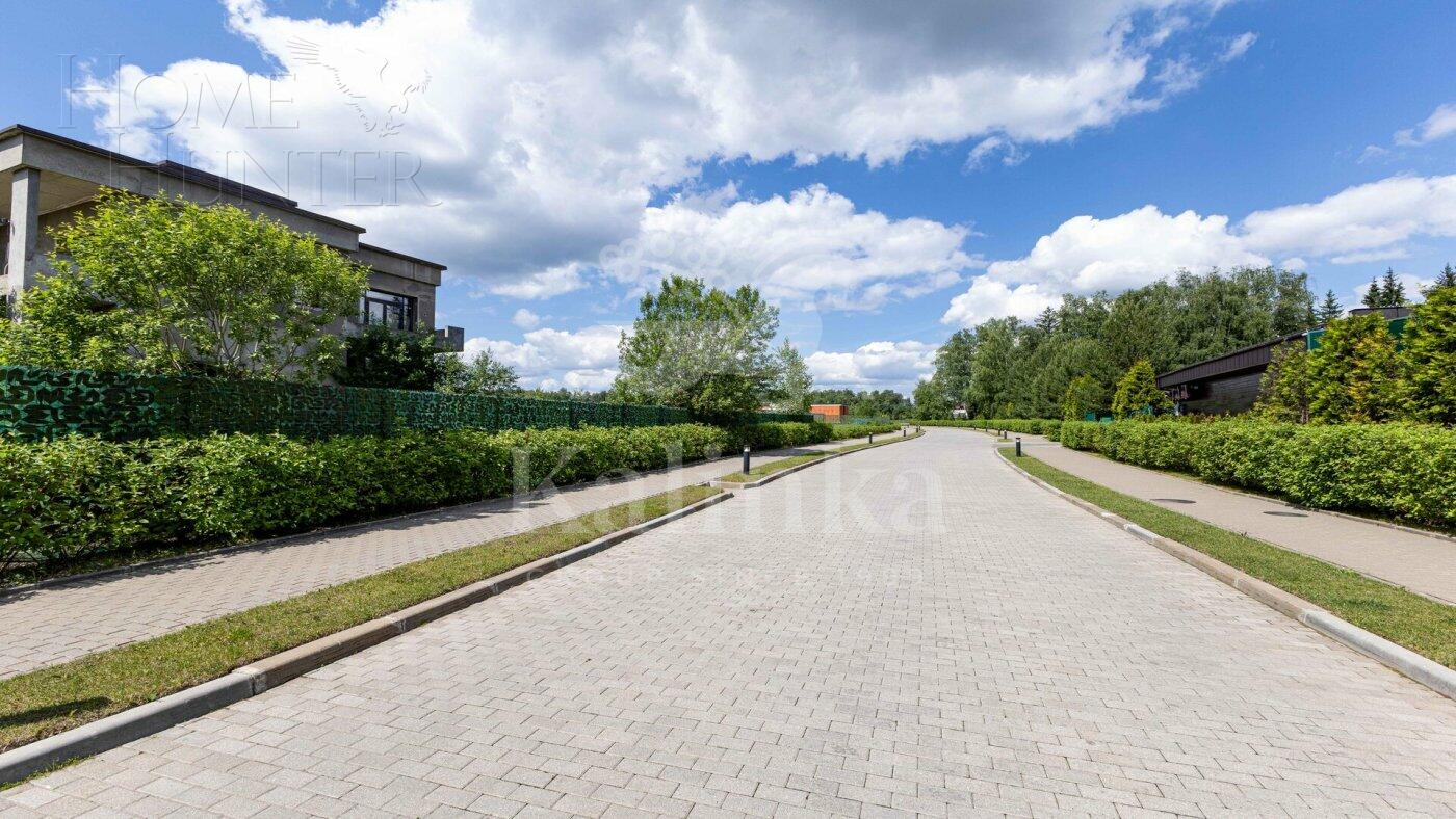 2-этажный коттедж 1 620 м² без отделки