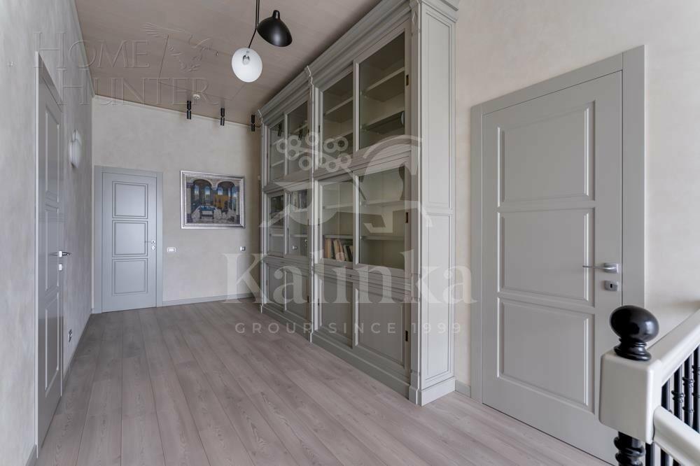 2-этажный коттедж 320 м² с отделкой