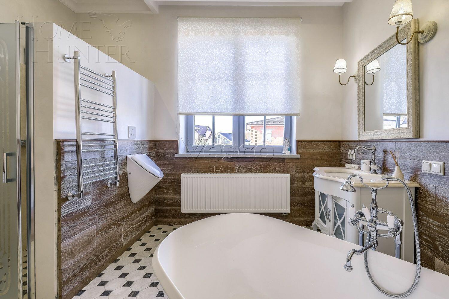 2-этажный коттедж 200 м² с отделкой