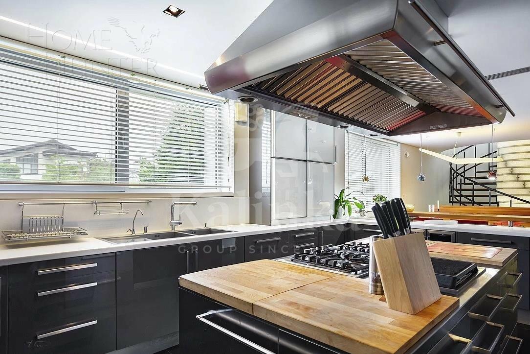 2-этажный коттедж 1 948 м² с отделкой