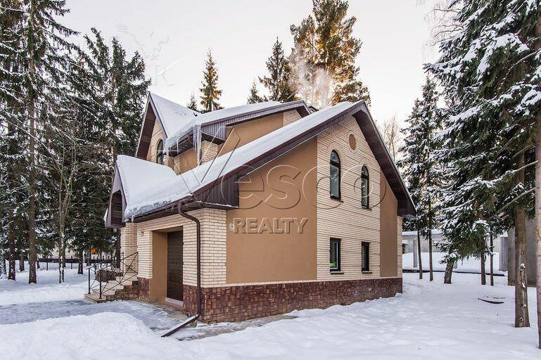 2-этажный коттедж 450 м² с отделкой