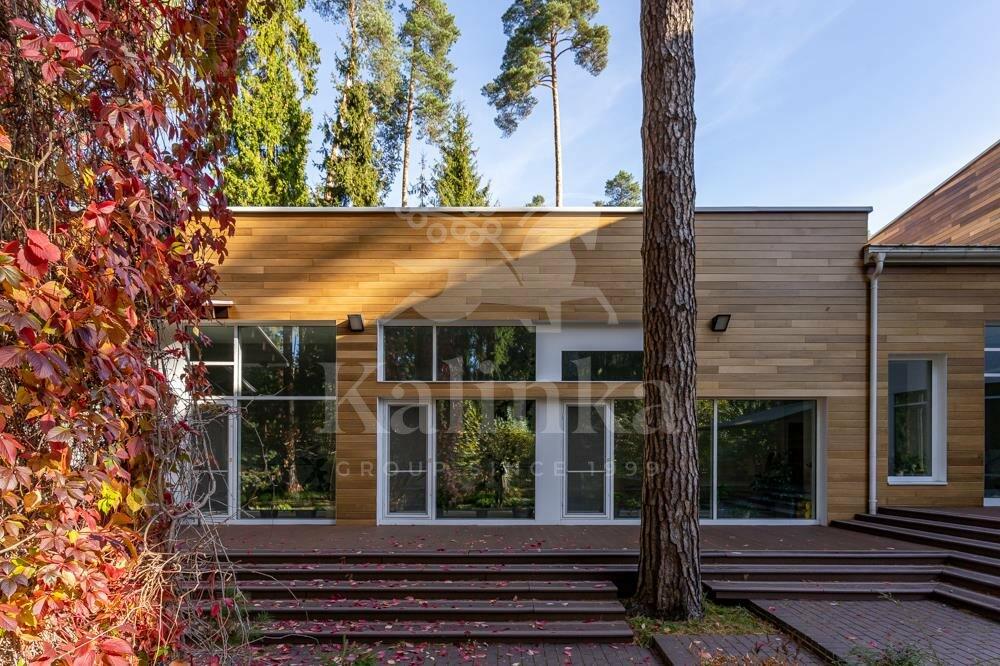 2-этажный коттедж 1 328 м² с отделкой