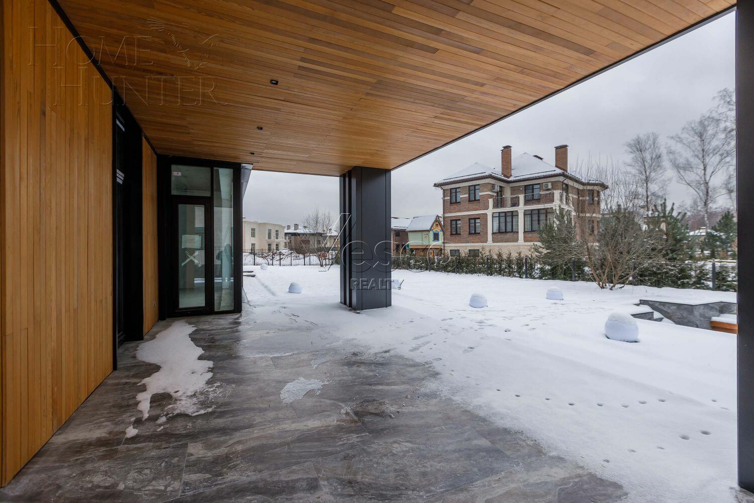 2-этажный коттедж 853.2 м² без отделки