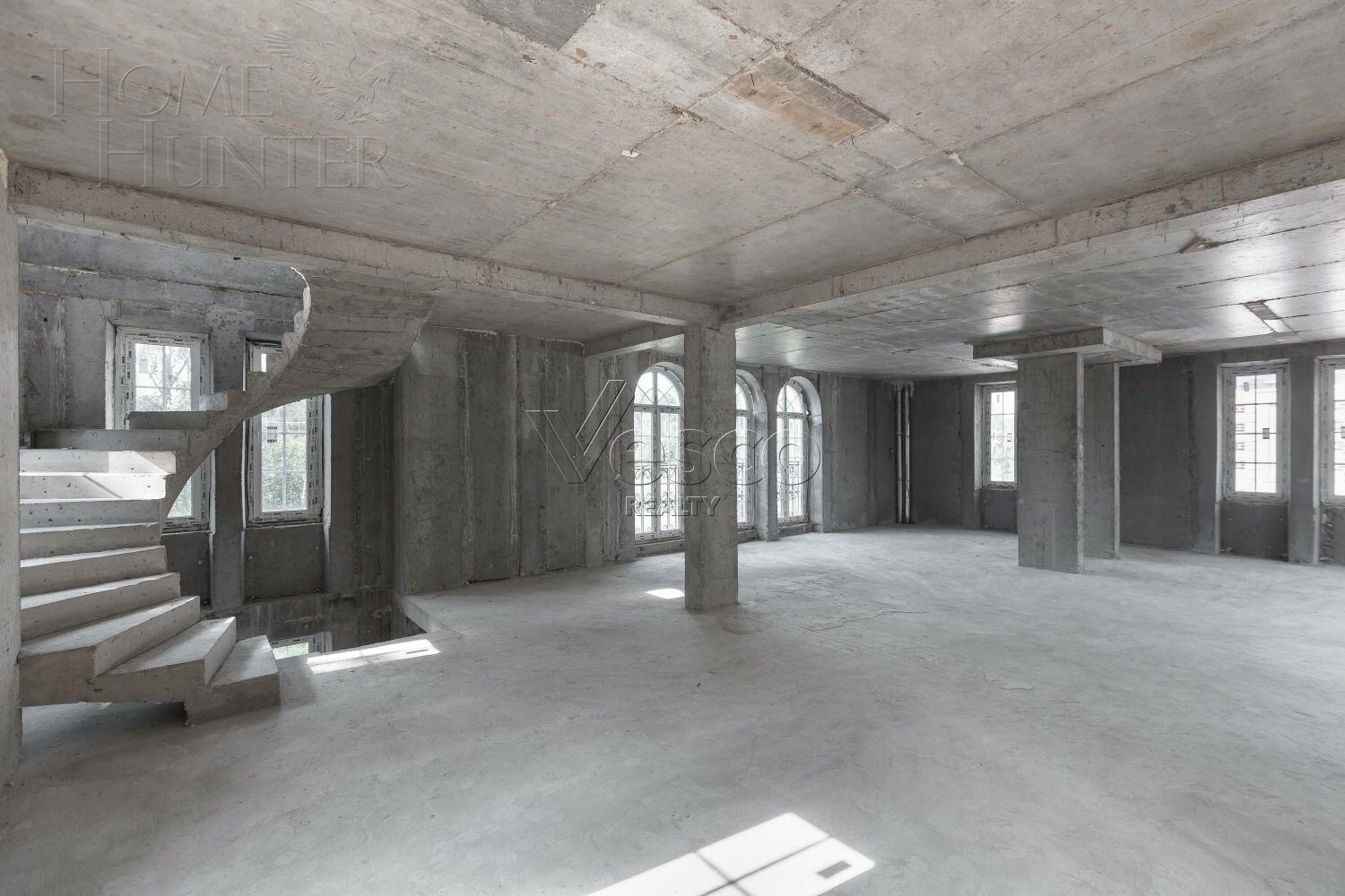 3-этажный коттедж 320 м² без отделки