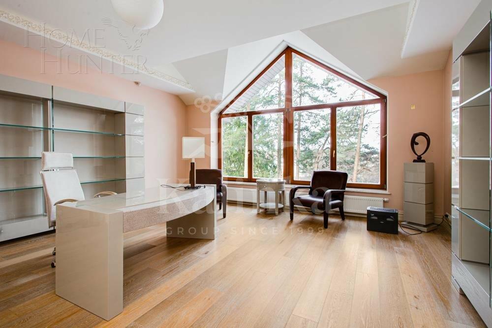 3-этажный коттедж 1 000 м² с отделкой