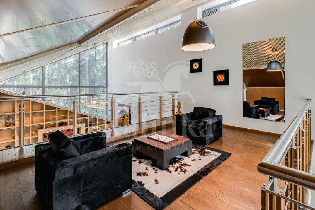 3-этажный коттедж 890.8 м² с отделкой