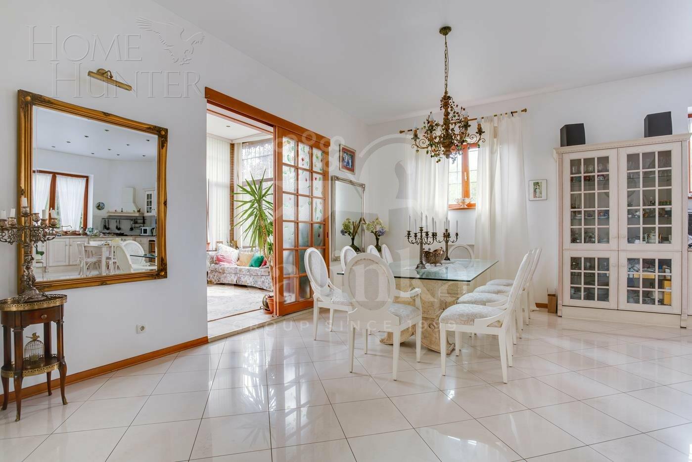 2-этажный коттедж 550 м² с отделкой