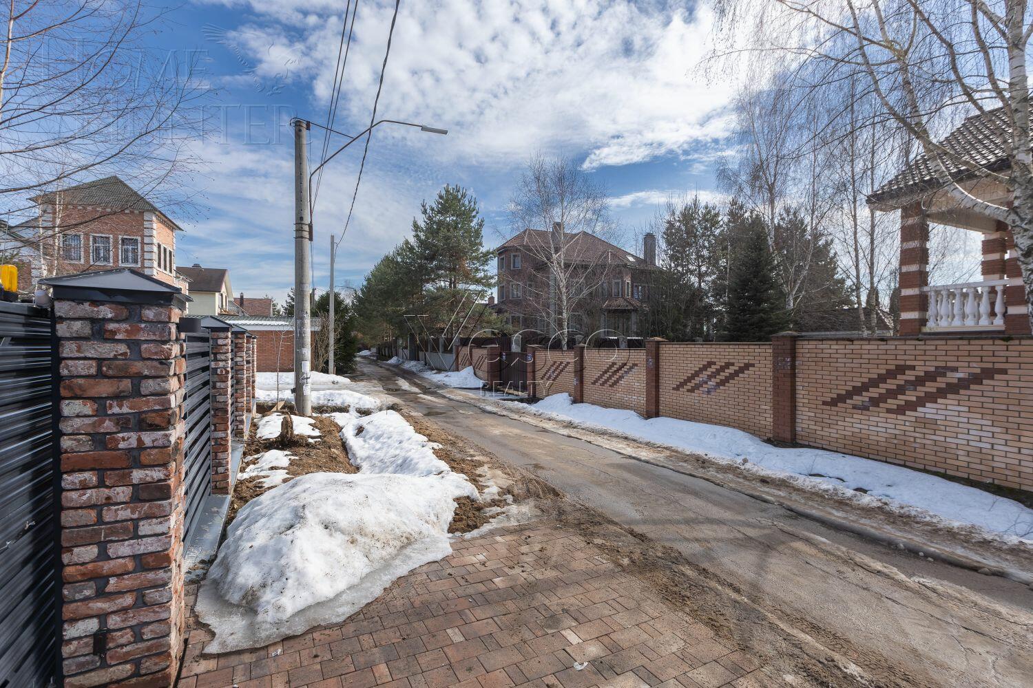 2-этажный коттедж 190 м² без отделки