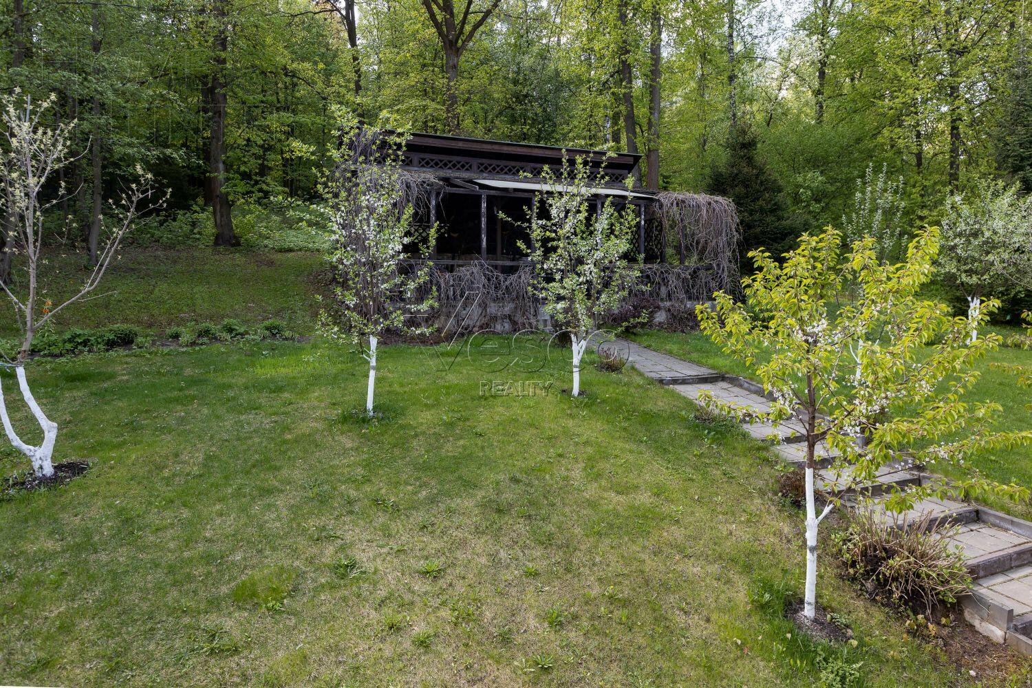 2-этажный коттедж 350 м² с отделкой