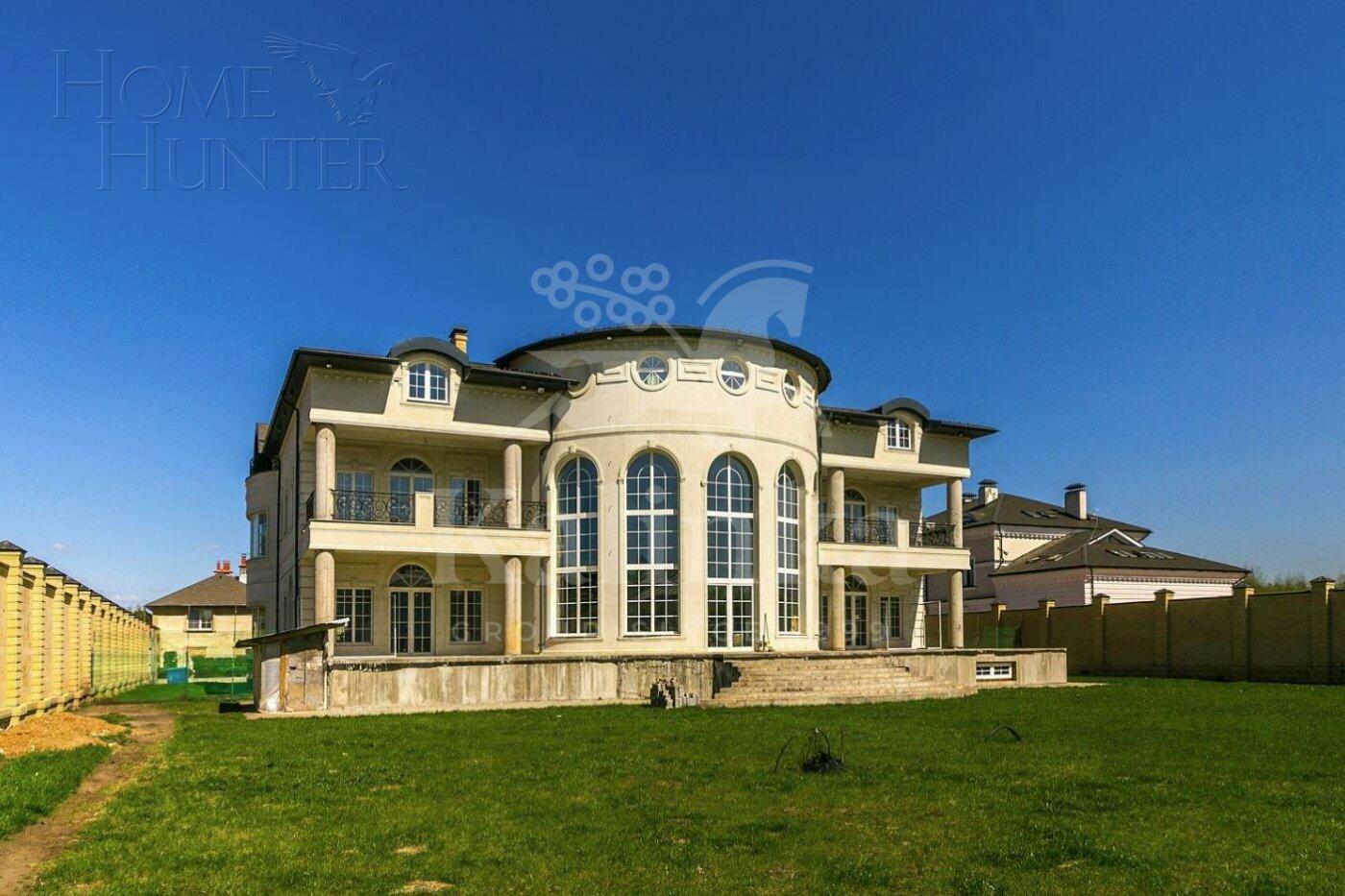 3-этажный коттедж 2 000 м² без отделки