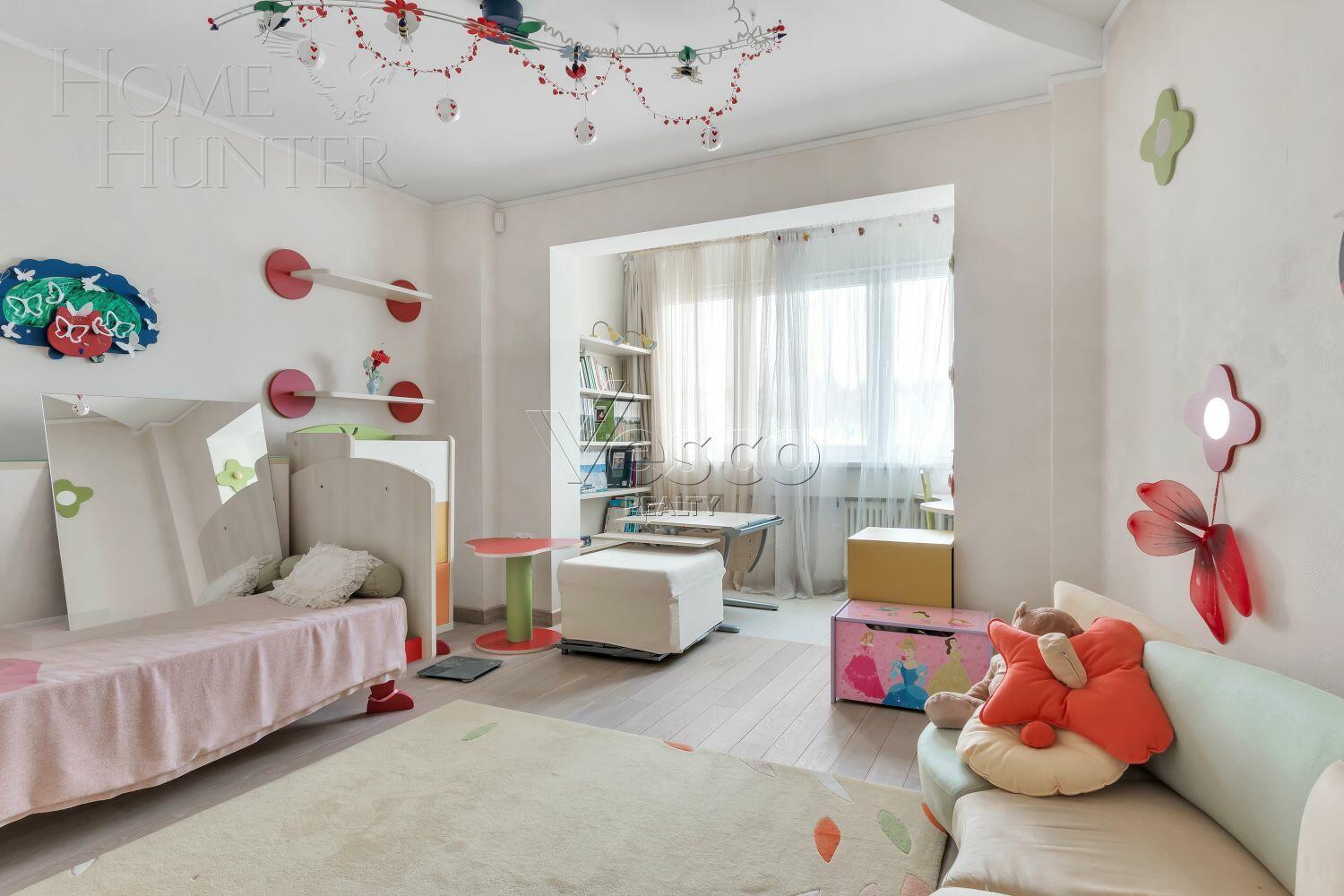 3-УРОВНЕВЫЙ ТАУНХАУС С ОТДЕЛКОЙ 500 М² НА 1 ЭТАЖЕ