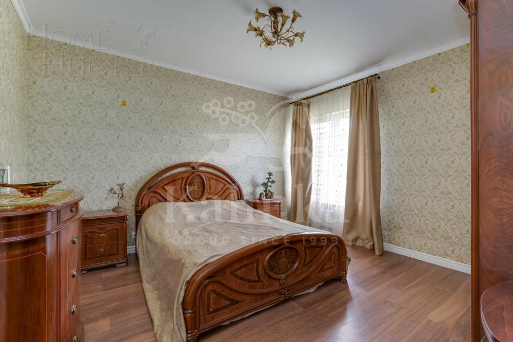 2-этажный коттедж 200 м² с отделкой