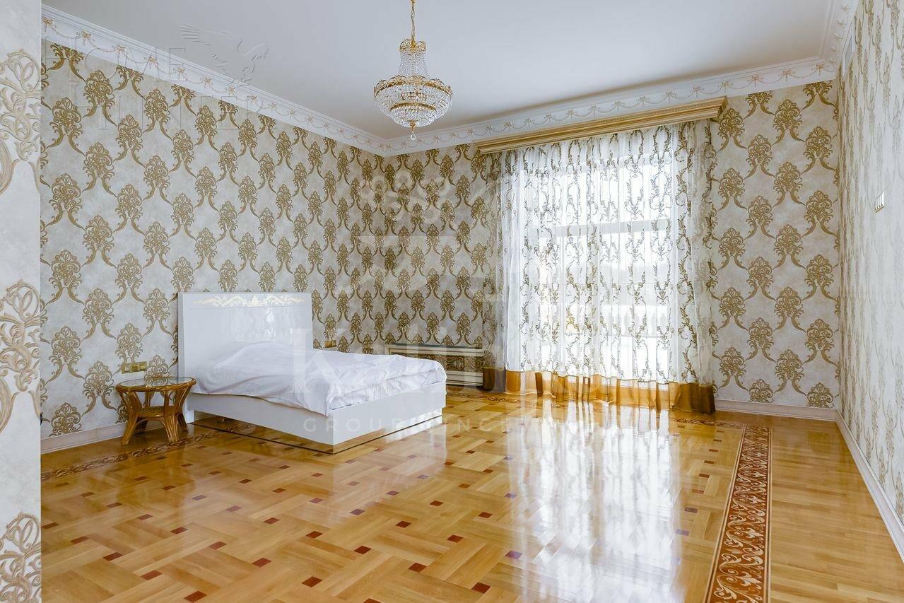 2-этажный коттедж 3 000 м² с отделкой