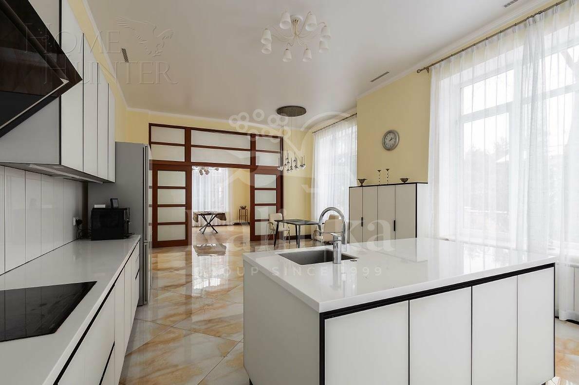 2-этажный коттедж 1 200 м² с отделкой