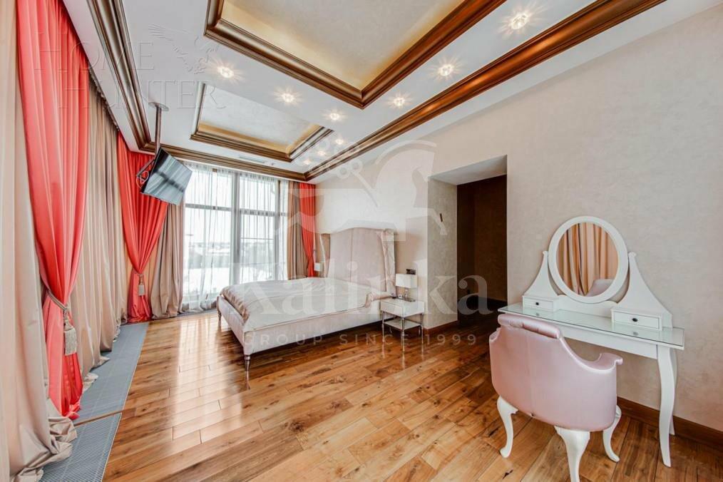 2-этажный коттедж 1 250 м² с отделкой