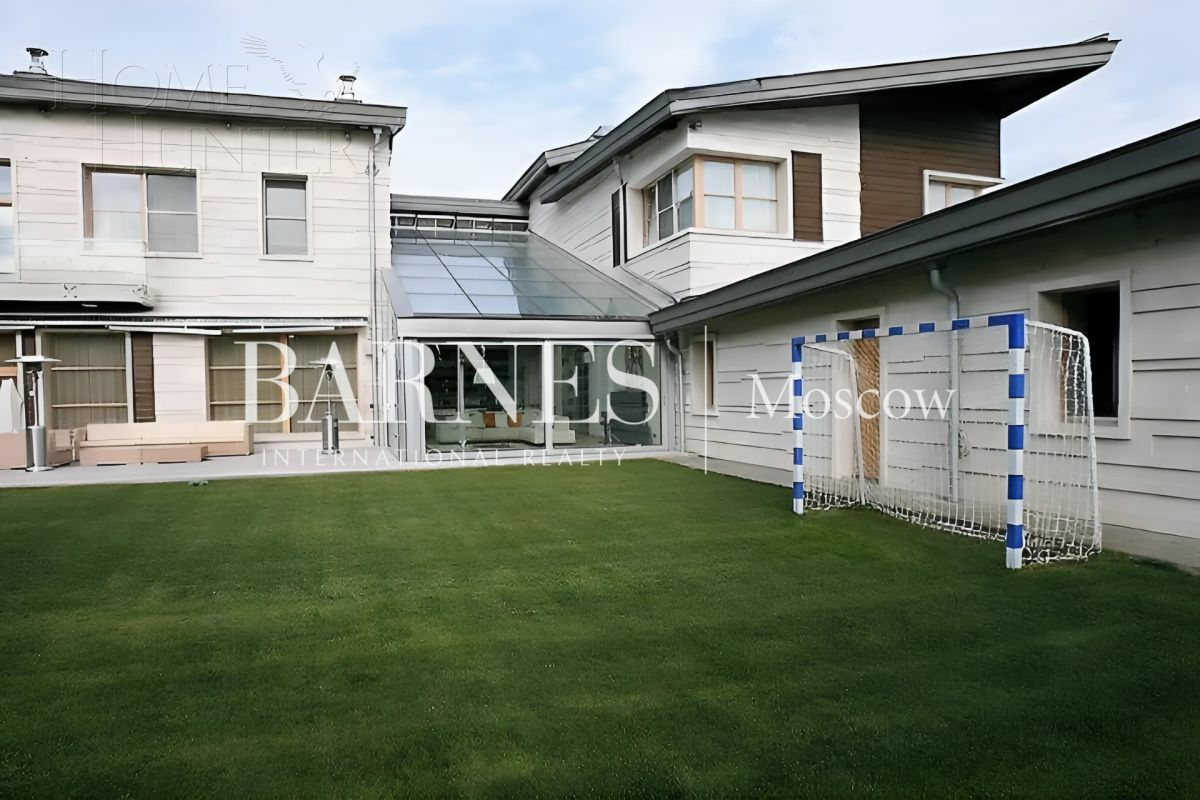 2-этажный коттедж 1 035 м² с отделкой