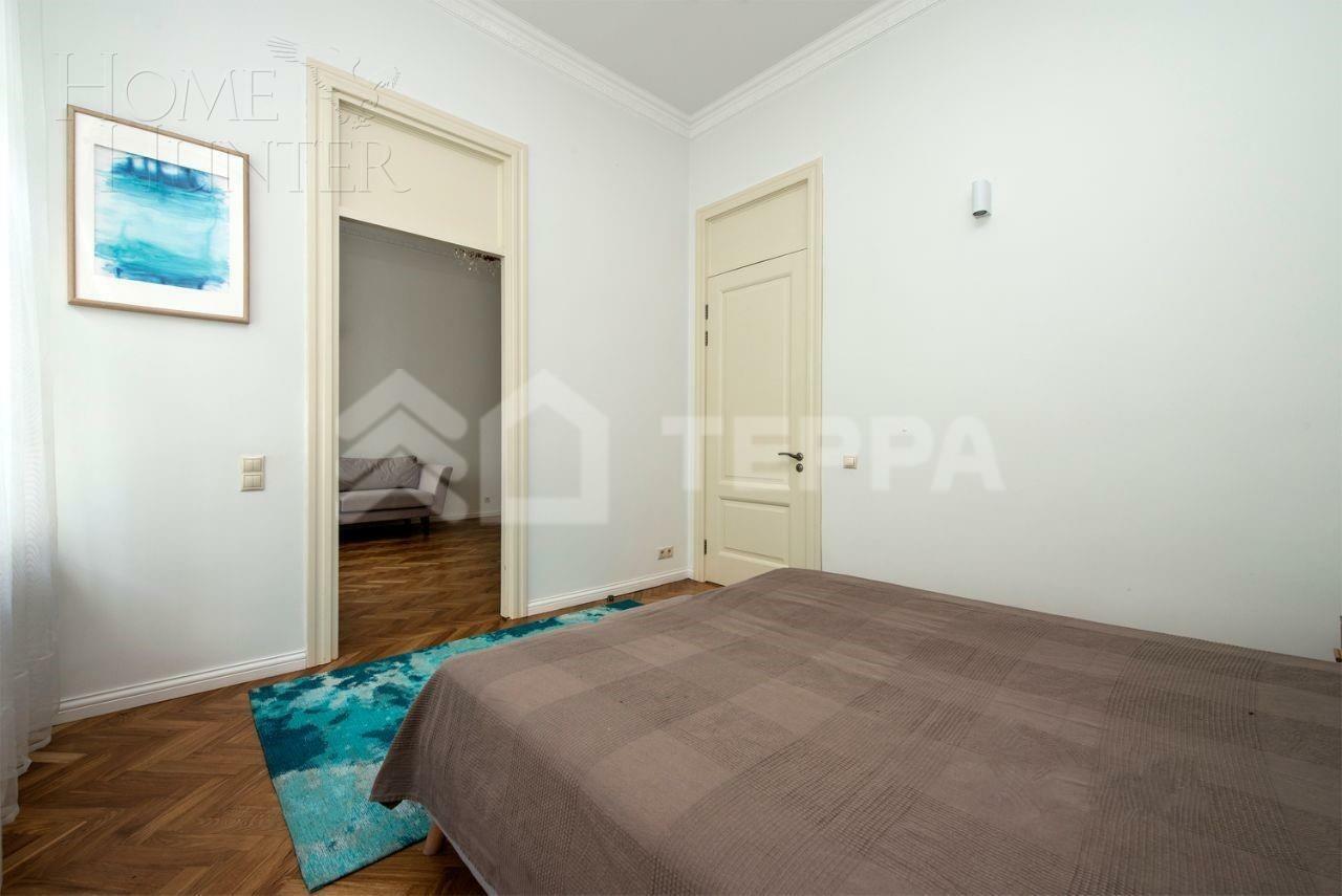 7-КОМН. КВАРТИРА С ОТДЕЛКОЙ 193.5 М² НА 3 ЭТАЖЕ