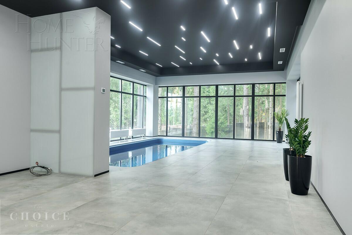 2-этажный коттедж 720 м² с отделкой