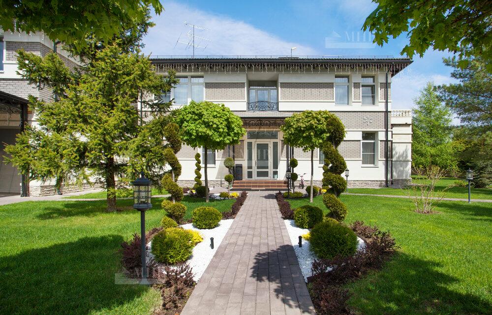 2-этажный коттедж 810 м² с отделкой